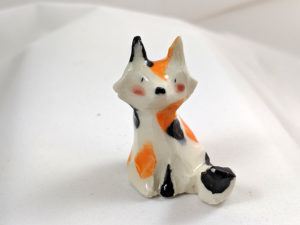 Chat tricolore céramique