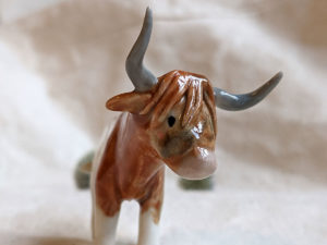 porcelan highland cow figurine